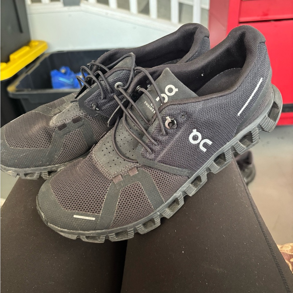 On Running Dark Gray Sneakers